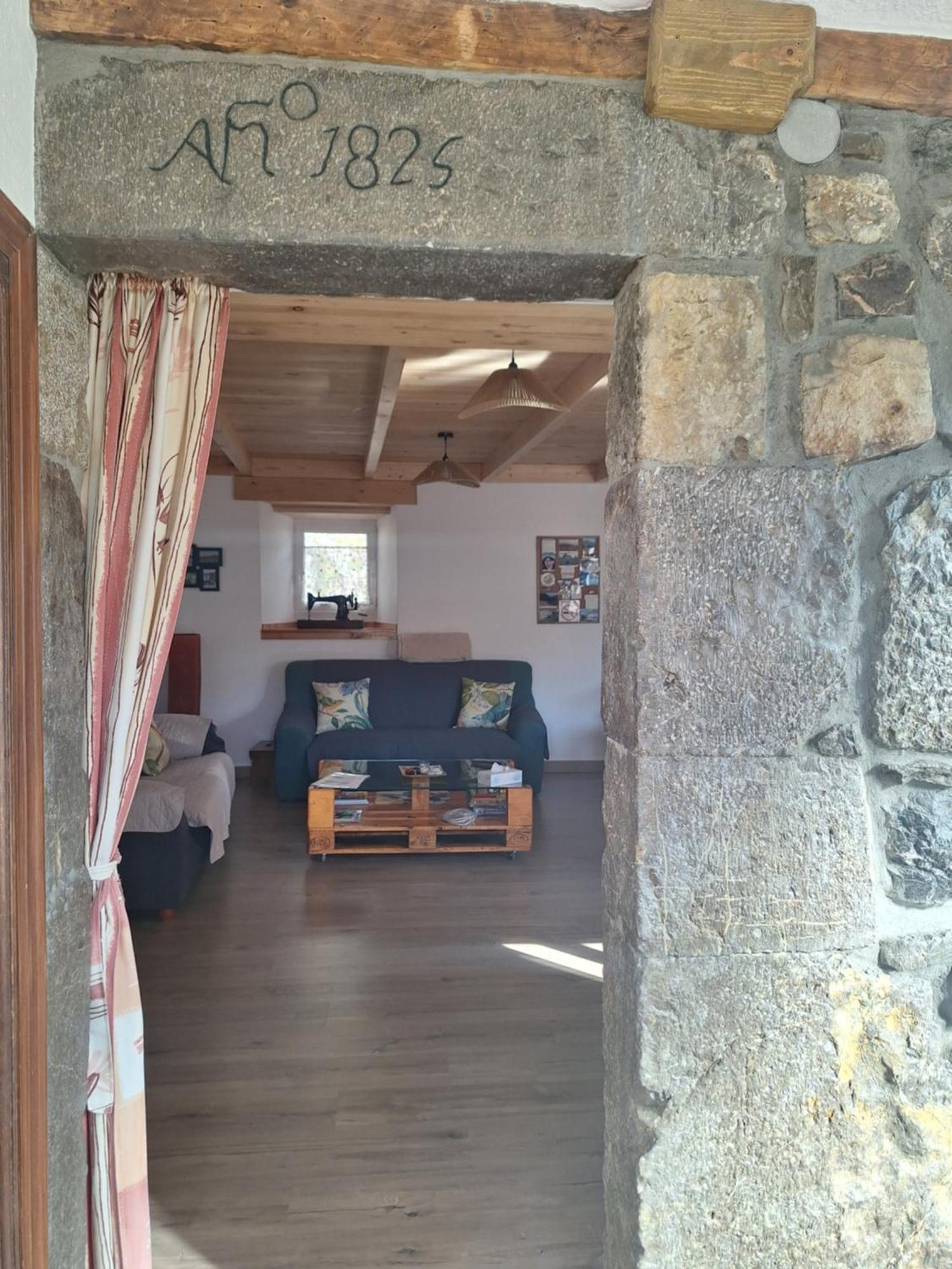 Turismo En Babia Bajo Los Nidos San Emiliano Quarto foto
